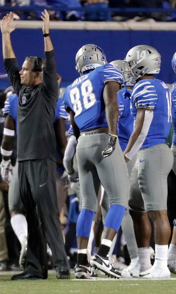 No. 19 Memphis showing off offense filled with playmakers